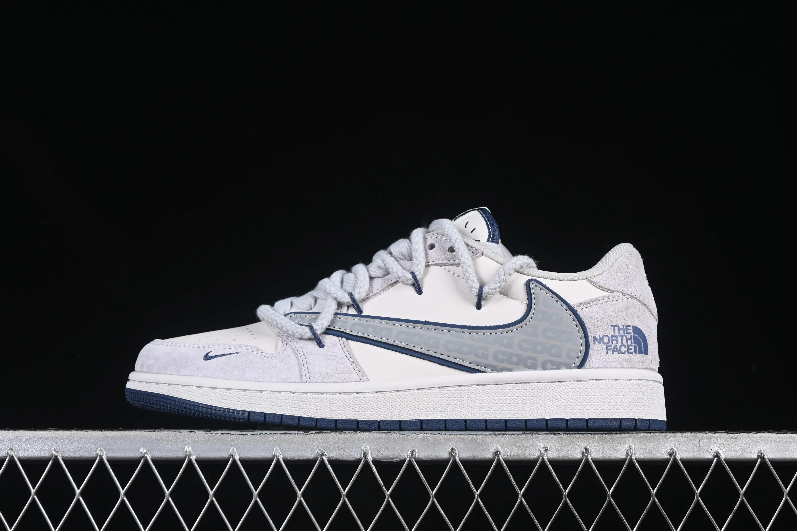 All categories Air Jordan Jordan series basketball shoes Air Jordan 1 Low High-end customized low-top sneakers Travis Scott x Fragment Design x Air Jordan 1 Low OG SP Joe 1 North Face joint CDG rice blue drawstring low-top cultural casual sneakers XX3318-515